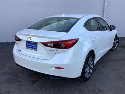 2018 Mazda Mazda3 Touring - Photo 7 - Crest Hill, IL 60403