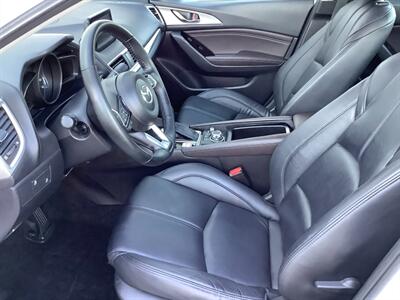 2018 Mazda Mazda3 Touring - Photo 17 - Crest Hill, IL 60403
