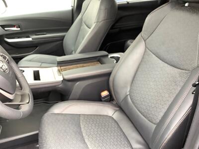 2025 Toyota Sienna Platinum   - Photo 33 - Crest Hill, IL 60403
