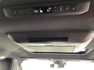 2025 Toyota Sienna Platinum   - Photo 64 - Crest Hill, IL 60403