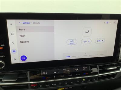 2025 Toyota Sienna Platinum   - Photo 28 - Crest Hill, IL 60403