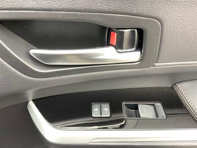 2025 Toyota Sienna Platinum   - Photo 51 - Crest Hill, IL 60403