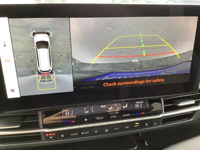 2025 Toyota Sienna Platinum   - Photo 15 - Crest Hill, IL 60403