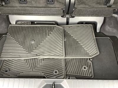 2025 Toyota Sienna Platinum   - Photo 72 - Crest Hill, IL 60403