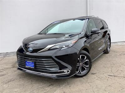 2025 Toyota Sienna Platinum   - Photo 2 - Crest Hill, IL 60403