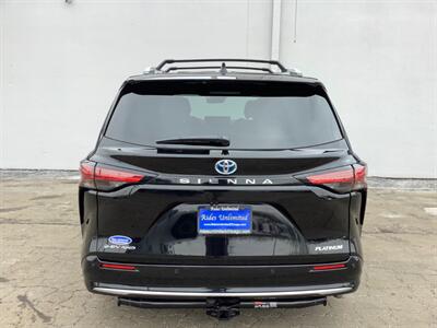 2025 Toyota Sienna Platinum   - Photo 7 - Crest Hill, IL 60403