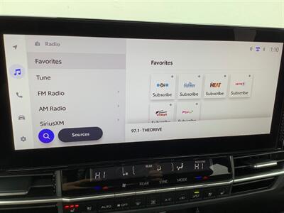 2025 Toyota Sienna Platinum   - Photo 26 - Crest Hill, IL 60403