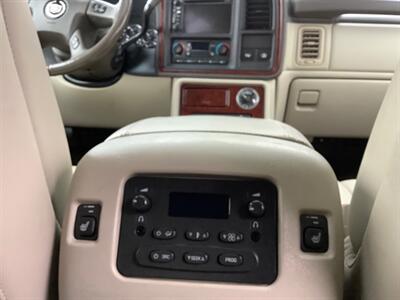 2006 Cadillac Escalade   - Photo 36 - Crest Hill, IL 60403