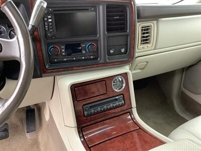 2006 Cadillac Escalade   - Photo 11 - Crest Hill, IL 60403