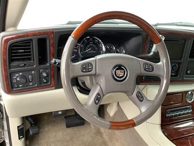 2006 Cadillac Escalade   - Photo 12 - Crest Hill, IL 60403