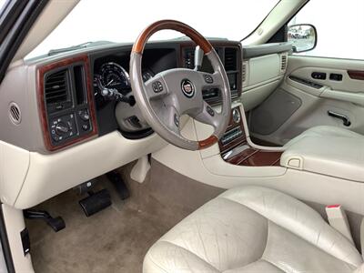 2006 Cadillac Escalade   - Photo 10 - Crest Hill, IL 60403