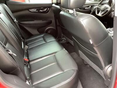 2017 Nissan Rogue Sport SL   - Photo 32 - Crest Hill, IL 60403