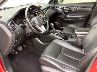 2017 Nissan Rogue Sport SL - Photo 15 - Crest Hill, IL 60403