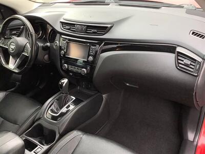 2017 Nissan Rogue Sport SL - Photo 37 - Crest Hill, IL 60403