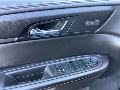 2016 Chevrolet Traverse LTZ - Photo 12 - Crest Hill, IL 60403