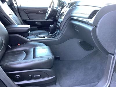 2016 Chevrolet Traverse LTZ - Photo 38 - Crest Hill, IL 60403
