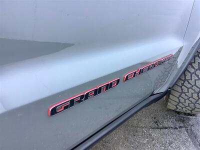 2021 Jeep Grand Cherokee Trailhawk  Window Sticker of $50,405! Loaded! - Photo 50 - Crest Hill, IL 60403