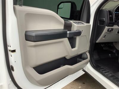 2019 Ford F-150 XLT   - Photo 15 - Crest Hill, IL 60403