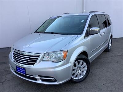 2012 Chrysler Town & Country Touring-L - Photo 2 - Crest Hill, IL 60403