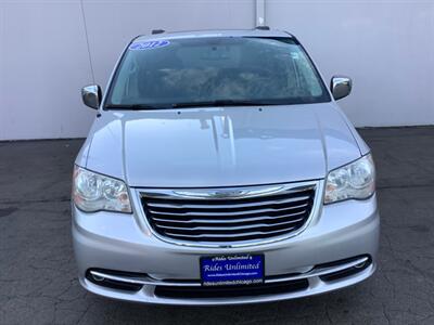 2012 Chrysler Town & Country Touring-L   - Photo 9 - Crest Hill, IL 60403