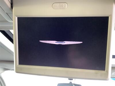 2012 Chrysler Town & Country Touring-L - Photo 41 - Crest Hill, IL 60403