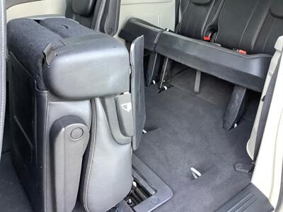 2012 Chrysler Town & Country Touring-L   - Photo 25 - Crest Hill, IL 60403