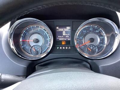 2012 Chrysler Town & Country Touring-L - Photo 21 - Crest Hill, IL 60403
