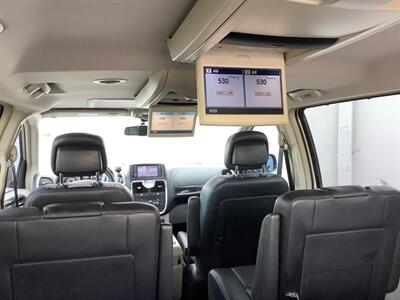 2012 Chrysler Town & Country Touring-L   - Photo 42 - Crest Hill, IL 60403