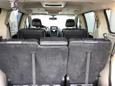 2012 Chrysler Town & Country Touring-L   - Photo 44 - Crest Hill, IL 60403