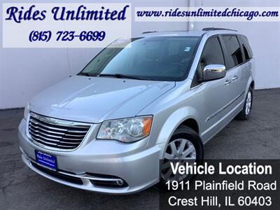2012 Chrysler Town & Country Touring-L - Photo 1 - Crest Hill, IL 60403