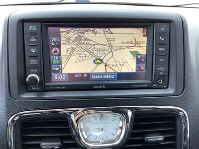 2012 Chrysler Town & Country Touring-L - Photo 20 - Crest Hill, IL 60403