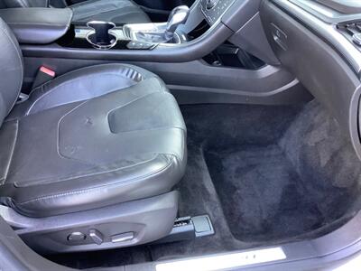 2014 Ford Fusion Energi Titanium   - Photo 35 - Crest Hill, IL 60403