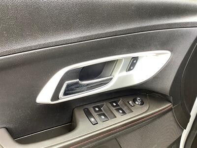 2015 Chevrolet Equinox LT   - Photo 14 - Crest Hill, IL 60403