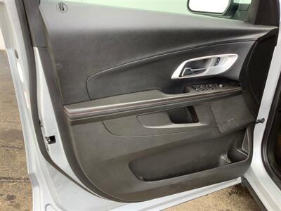 2015 Chevrolet Equinox LT   - Photo 13 - Crest Hill, IL 60403