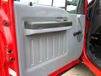 2012 Ford F-250 XLT  6.2L SERIVCE BODY - Photo 13 - Crest Hill, IL 60403