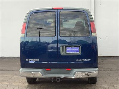 2002 Chevrolet Express G2500 LS   - Photo 40 - Crest Hill, IL 60403