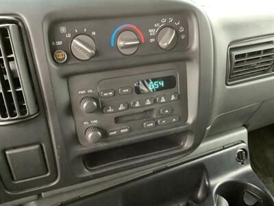 2002 Chevrolet Express G2500 LS   - Photo 14 - Crest Hill, IL 60403