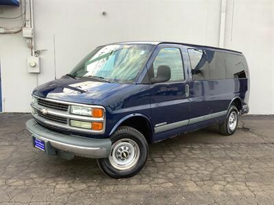 2002 Chevrolet Express G2500 LS   - Photo 2 - Crest Hill, IL 60403