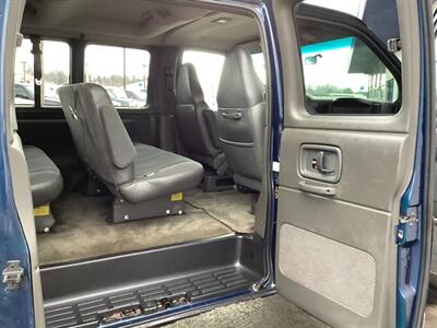 2002 Chevrolet Express G2500 LS   - Photo 18 - Crest Hill, IL 60403