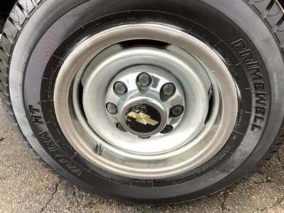 2002 Chevrolet Express G2500 LS   - Photo 35 - Crest Hill, IL 60403