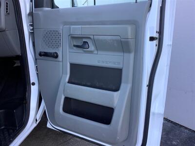 2013 Ford E-150   - Photo 18 - Crest Hill, IL 60403