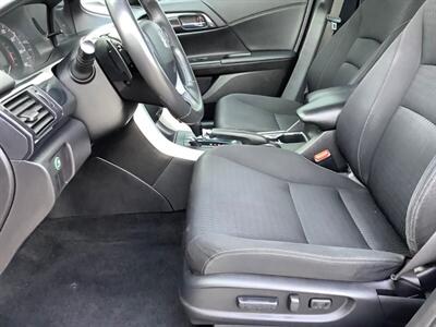 2015 Honda Accord Sport   - Photo 13 - Crest Hill, IL 60403