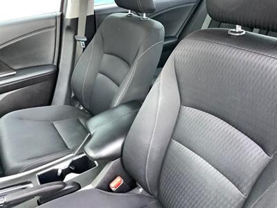 2015 Honda Accord Sport   - Photo 17 - Crest Hill, IL 60403
