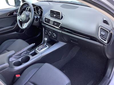 2014 Mazda Mazda3 i Touring   - Photo 29 - Crest Hill, IL 60403