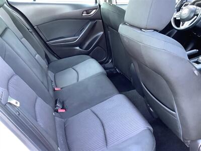 2014 Mazda Mazda3 i Touring   - Photo 23 - Crest Hill, IL 60403