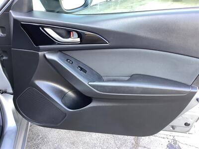 2014 Mazda Mazda3 i Touring   - Photo 24 - Crest Hill, IL 60403
