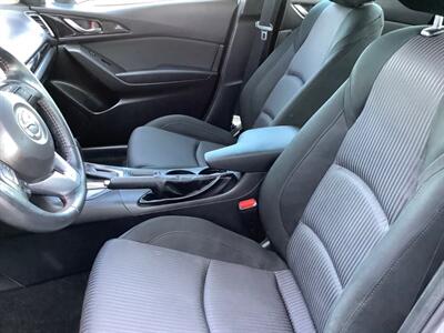 2014 Mazda Mazda3 i Touring   - Photo 18 - Crest Hill, IL 60403