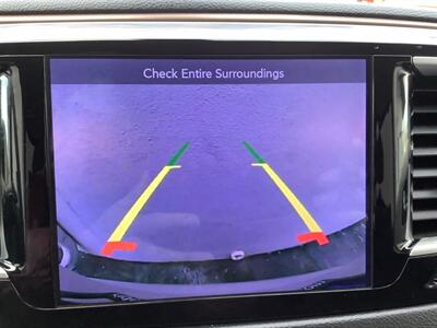 2017 Chrysler Pacifica Touring-L   - Photo 10 - Crest Hill, IL 60403