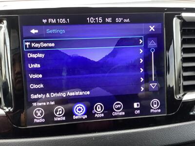 2017 Chrysler Pacifica Touring-L   - Photo 19 - Crest Hill, IL 60403