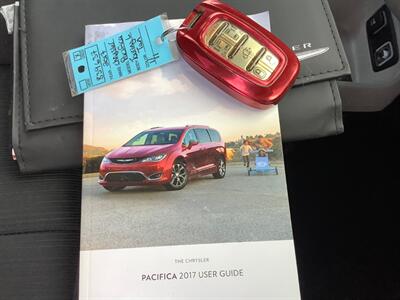 2017 Chrysler Pacifica Touring-L   - Photo 41 - Crest Hill, IL 60403